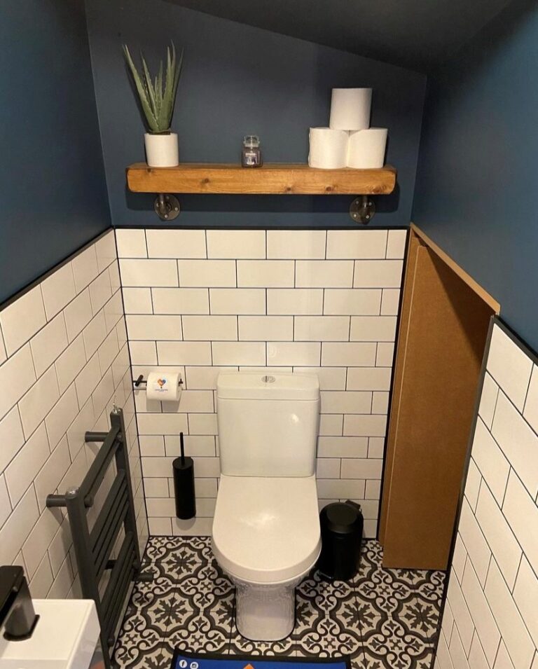 bathroom 11